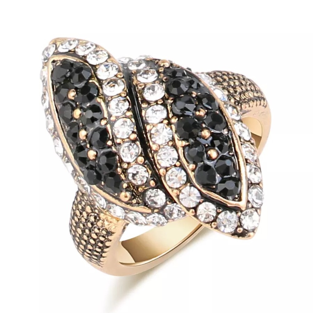 Gorgeous non tarnish cocktail ring